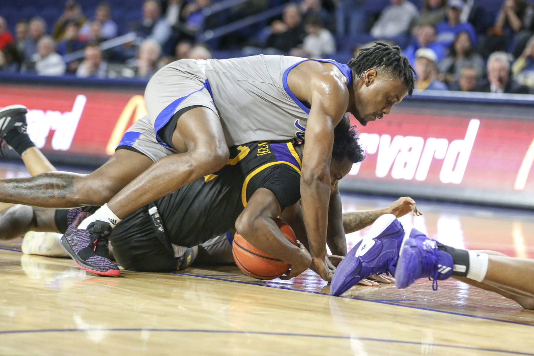 Tulsa Golden Hurricane vs East Carolina Pirates